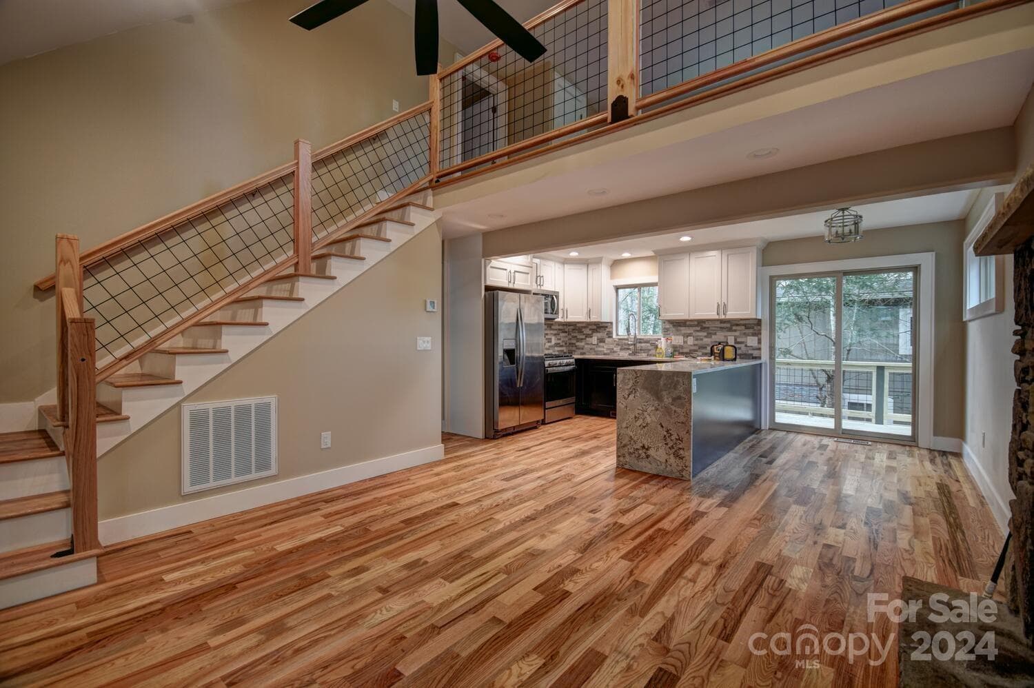 Great Room with Waterfall Granite Countertop - Woodlands Village, Maggie Valley