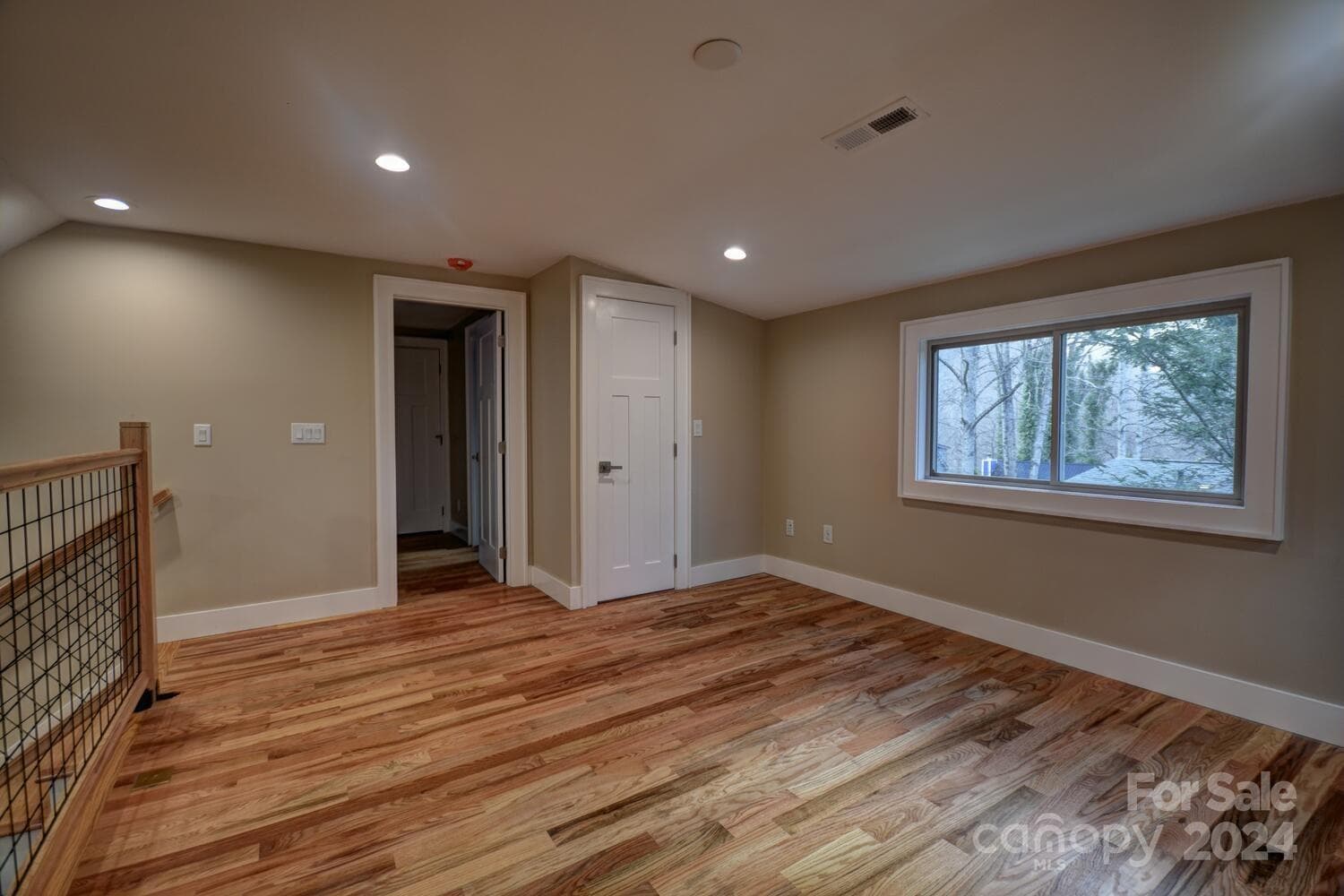 Loft/Office - Beautiful solid Oak Hardwood Floors Throughout - Woodlands Village, Maggie Valley