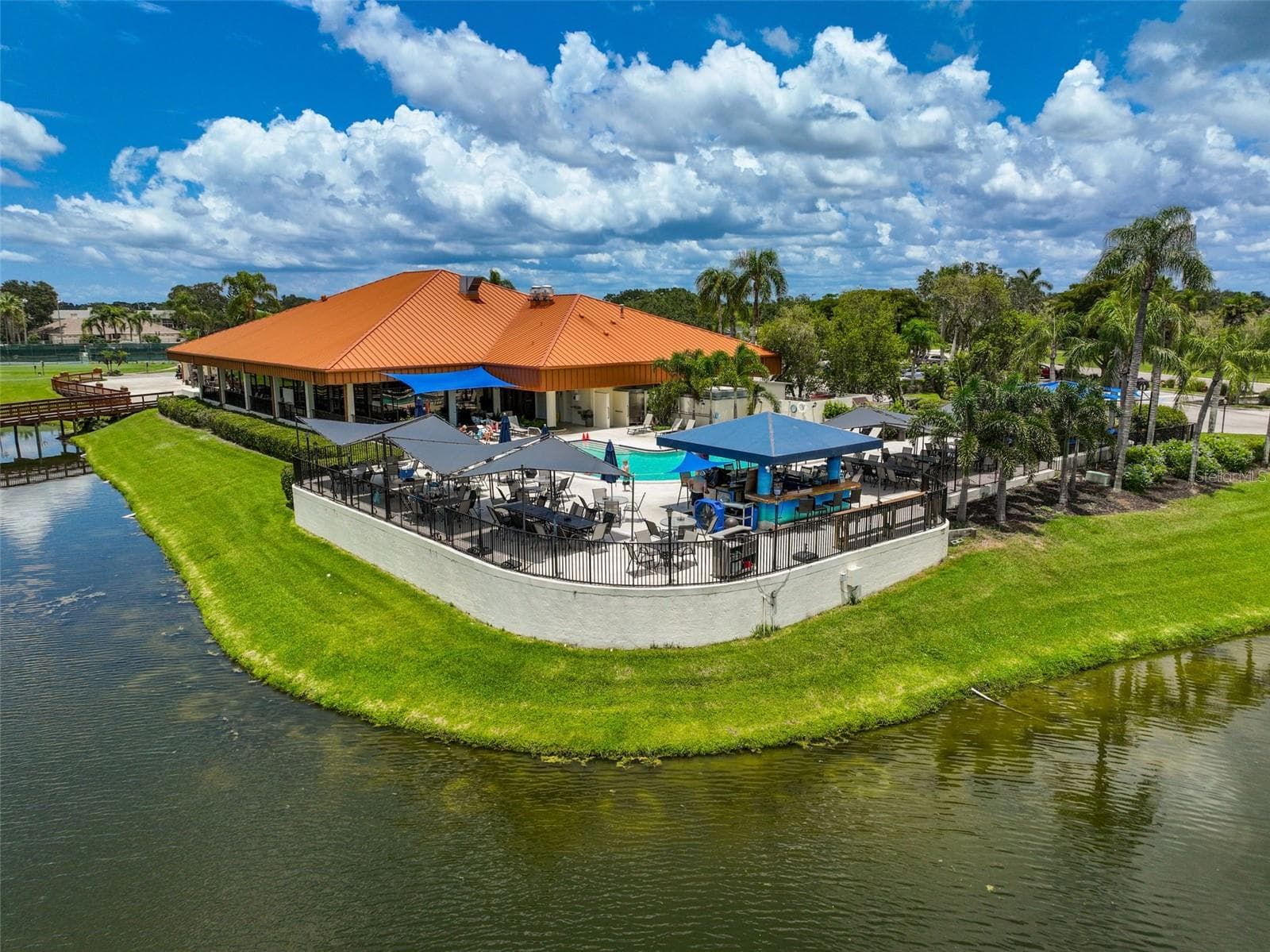 Tiki Bar and Pool - 4215 CADDIE DR E #101, BRADENTON