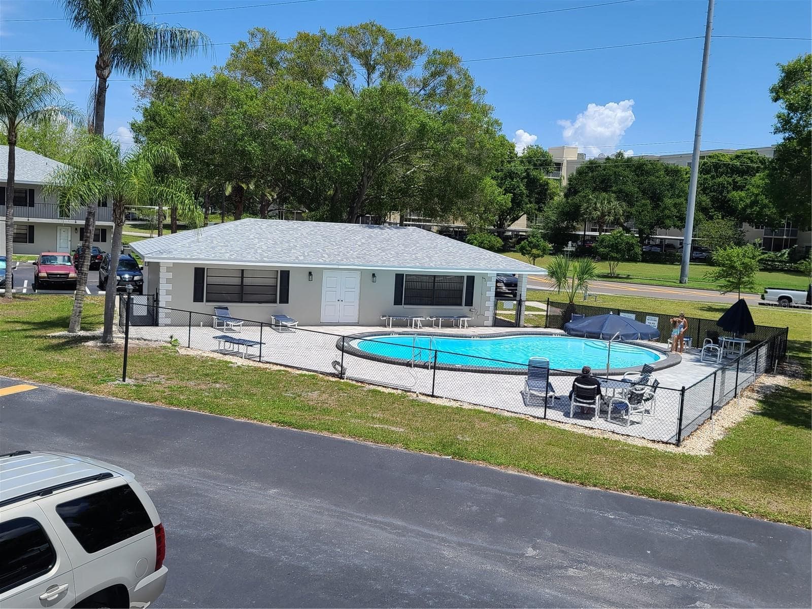 Pool & Clubhouse - 101 LAKE AVE NE #222, LARGO
