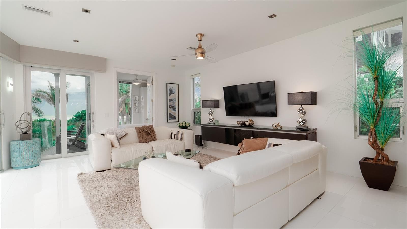 Single Family Residence at 107 ELM AVE, ANNA MARIA, photo 12 of 56