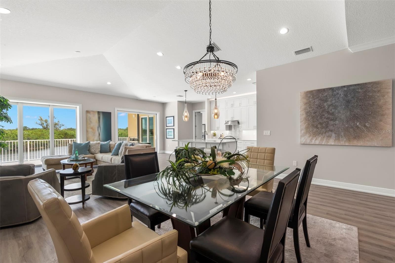 Villa at 47A BAYVIEW CT S, ST PETERSBURG, photo 2 of 47
