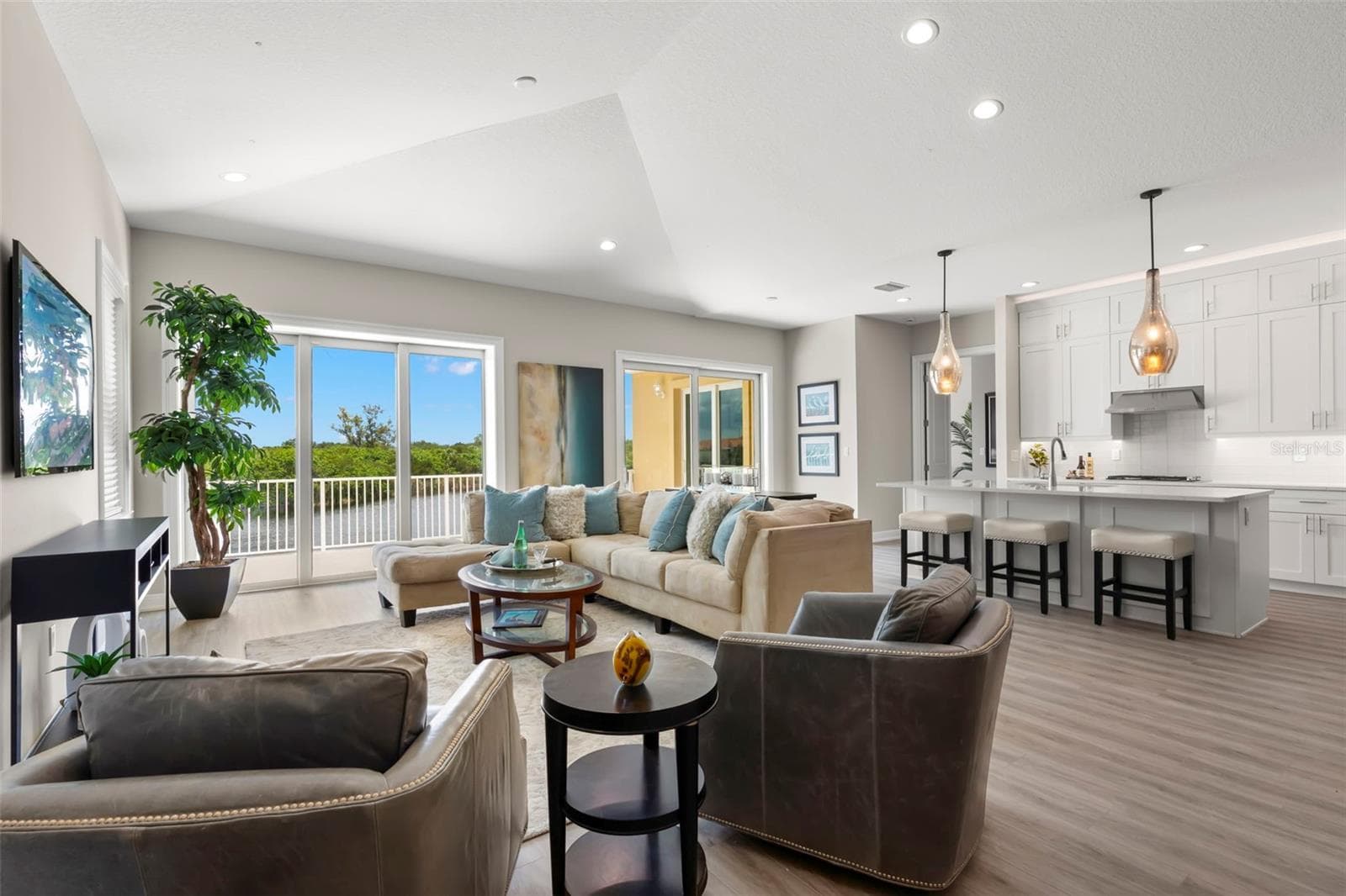 Villa at 47A BAYVIEW CT S, ST PETERSBURG, photo 3 of 47