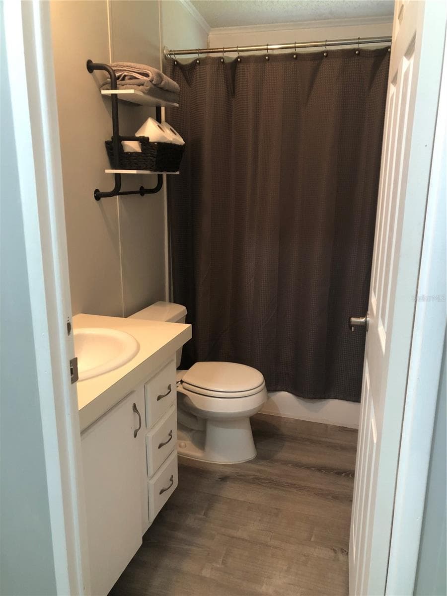 Manufactured Home at 30340 BAYLOR LN, WESLEY CHAPEL, photo 9 of 22