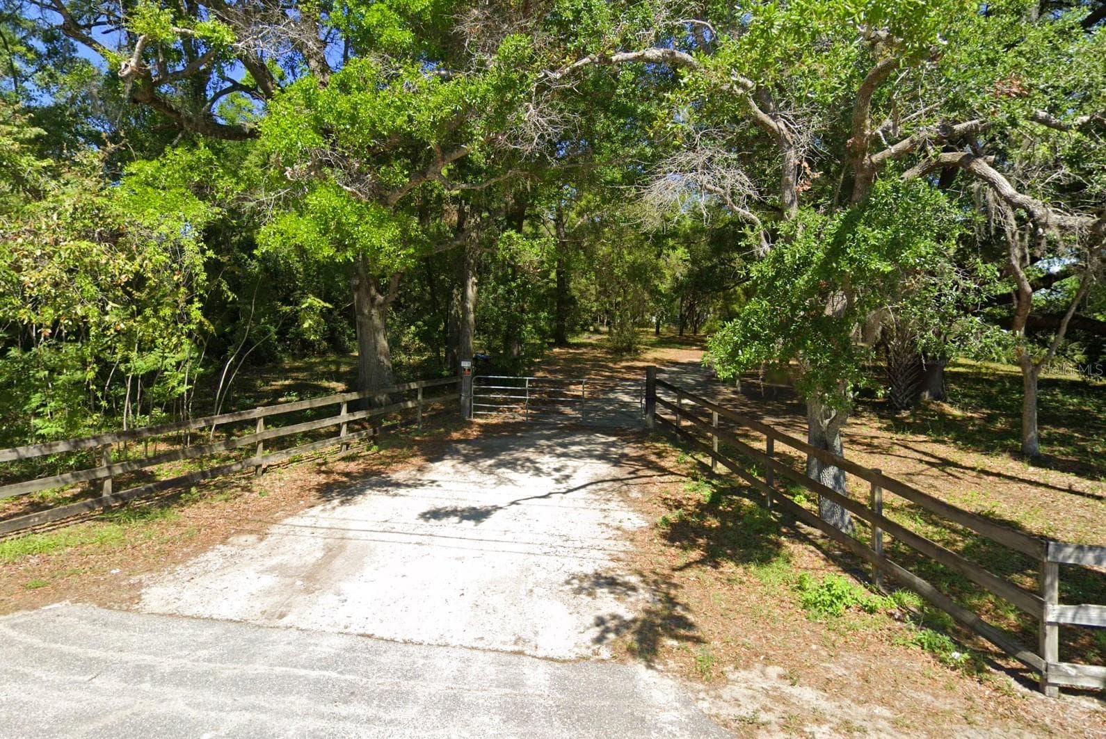 3537 W KELLY PARK RD