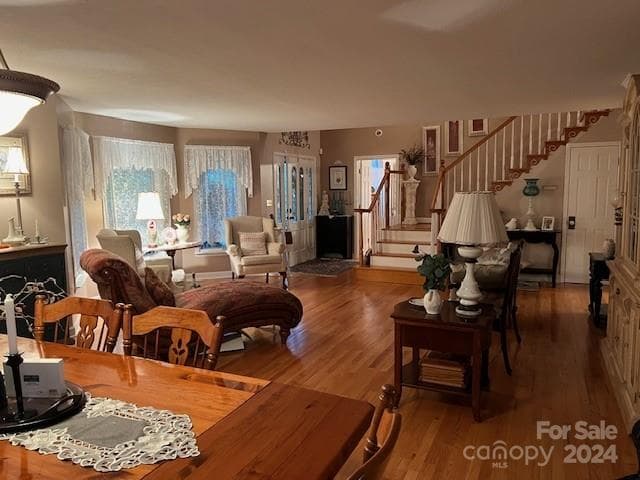 Single Family Residence at Nebo, photo 10 of 48