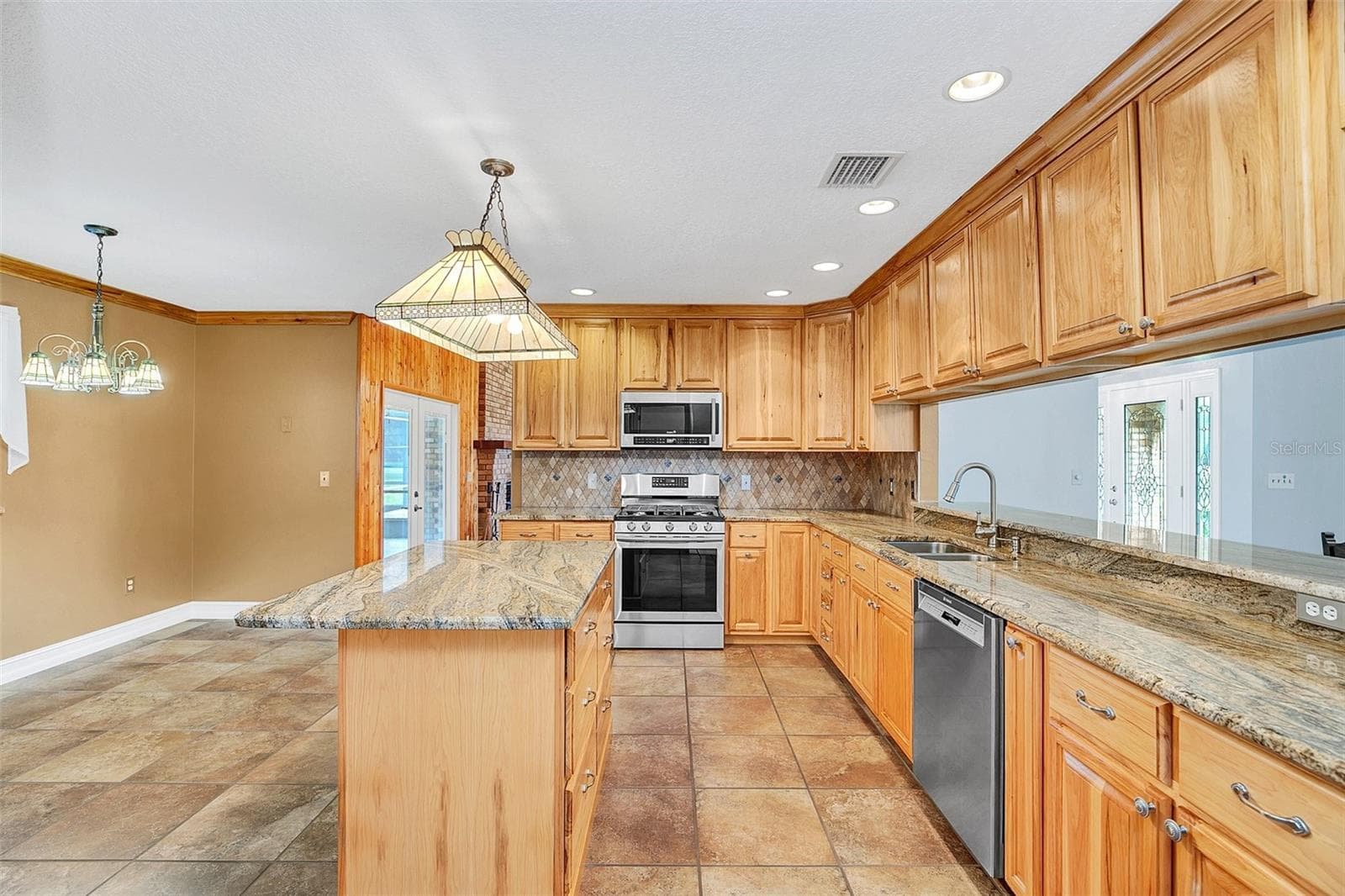 Kitchen & Dinette - 4147 BOGGY CREEK RD, KISSIMMEE