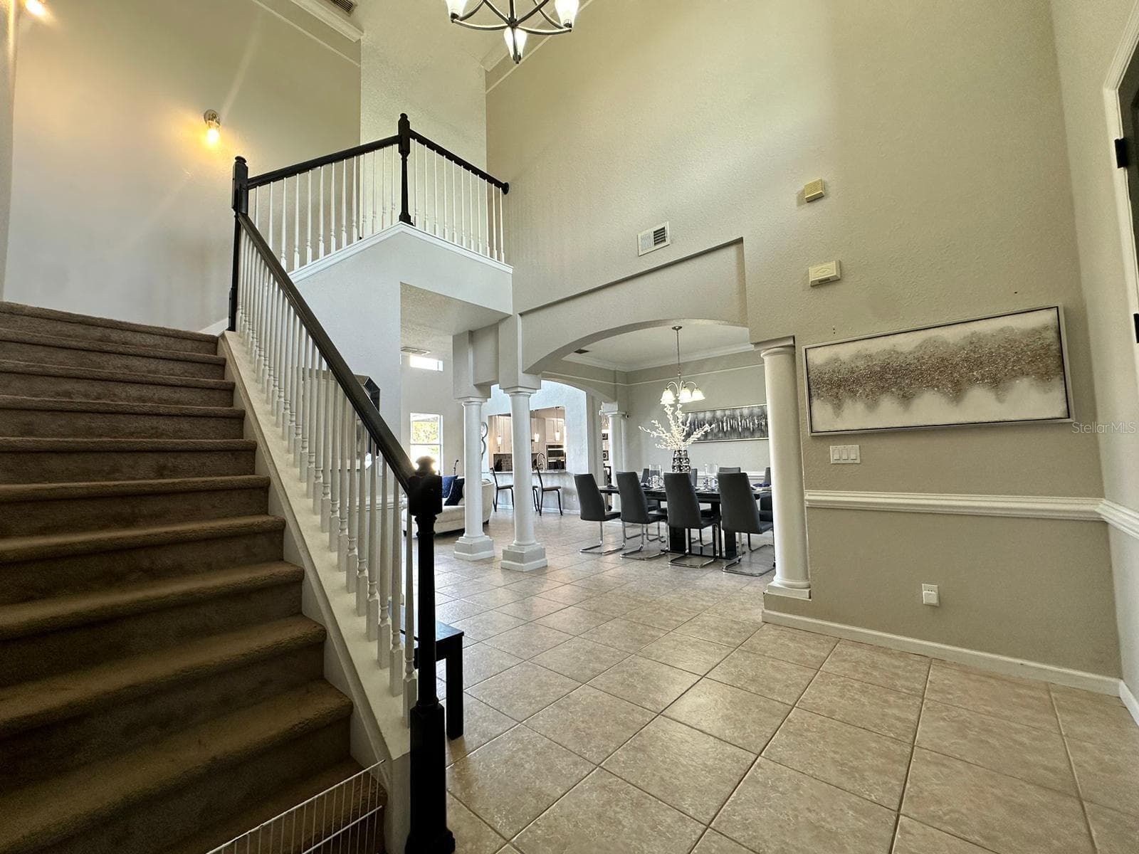 2321 HINSDALE DR