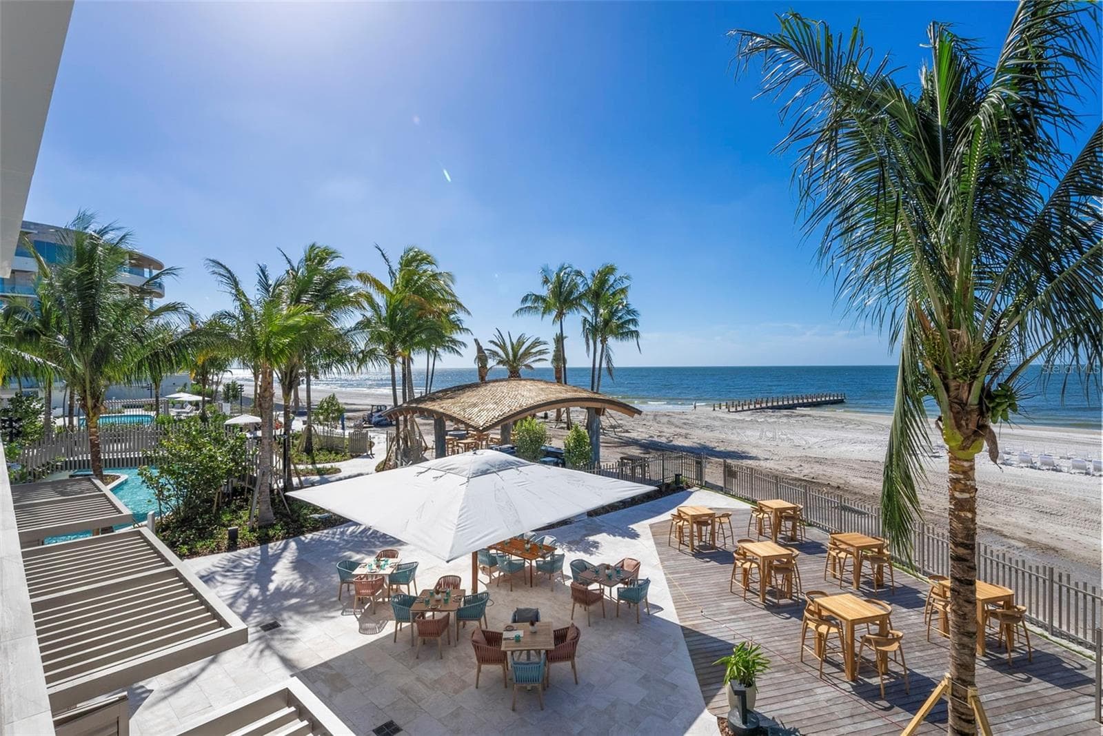 Aura Restaurant Outdoor Dining - 1591 GULF OF MEXICO DR #413, LONGBOAT KEY