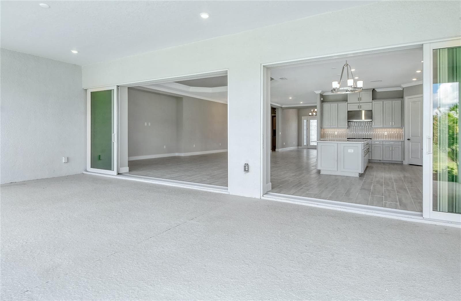 Single Family Residence at 15625 SAN LAZZARO AVE, BRADENTON, photo 13 of 100