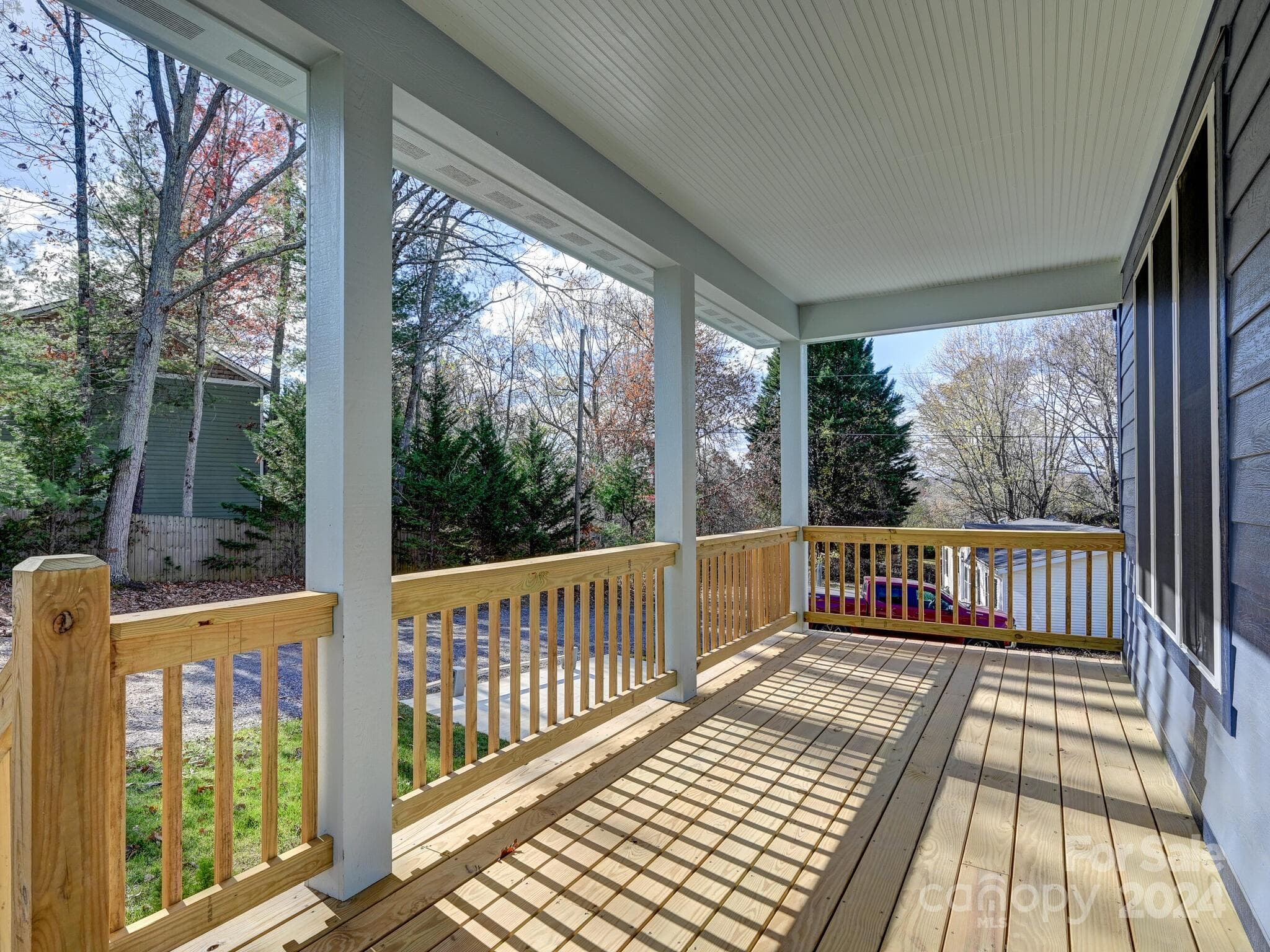 Relax on this Covered Front Porch - Asheville