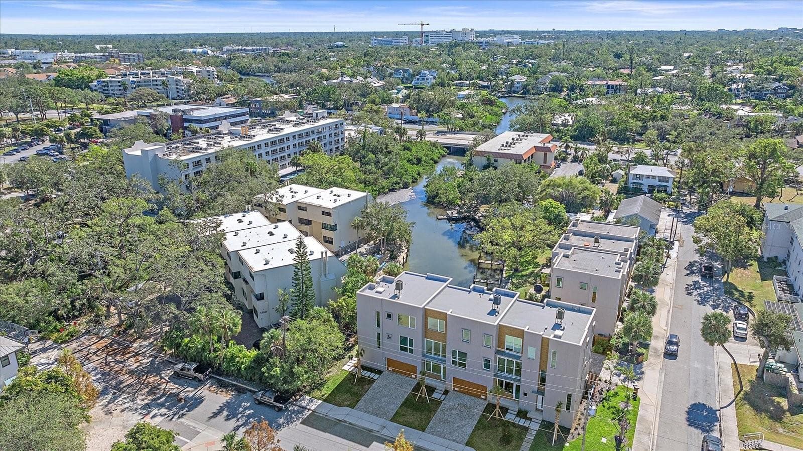 Townhouse at 1720 ALDERMAN ST, SARASOTA, photo 7 of 48
