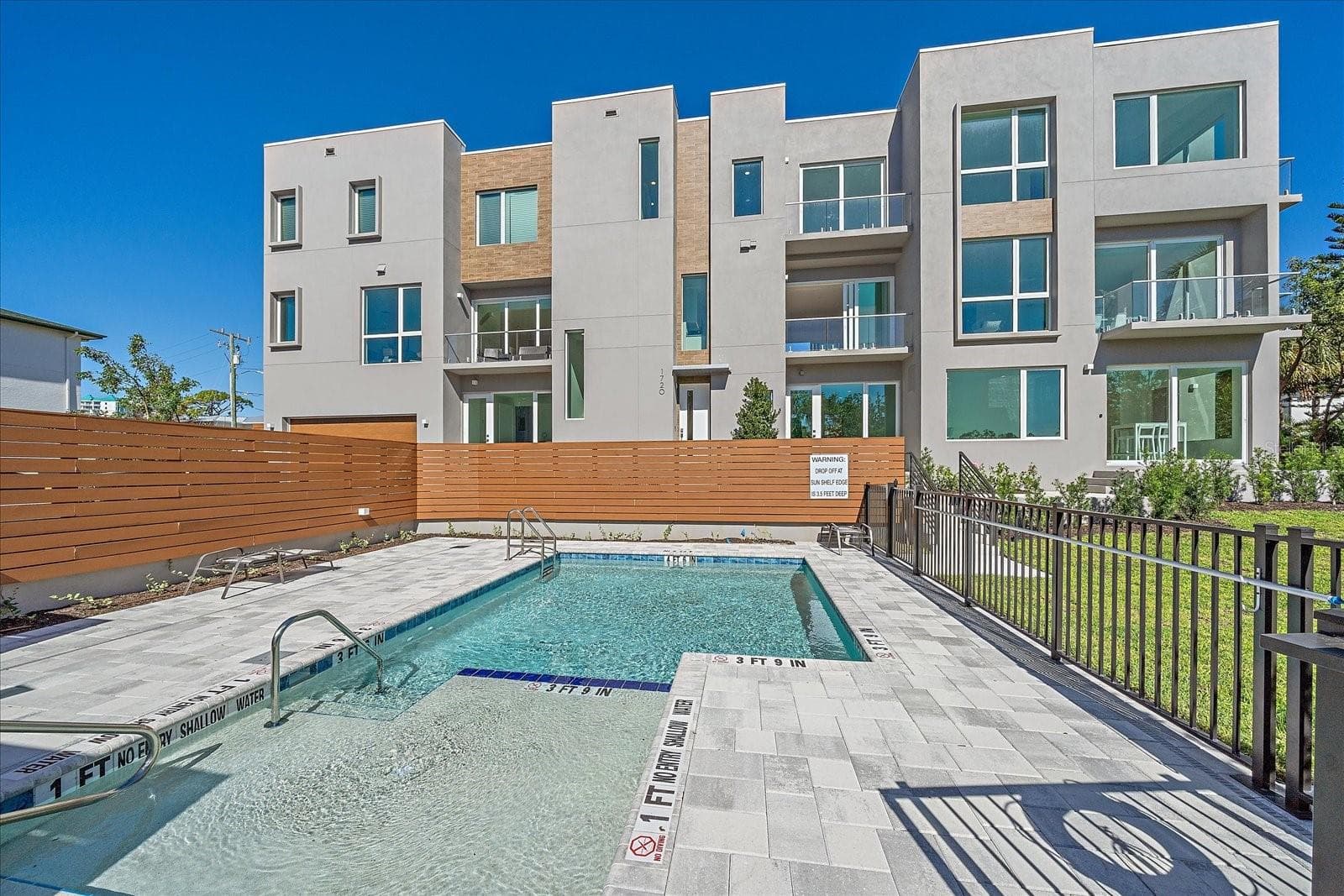 Townhouse at 1720 ALDERMAN ST, SARASOTA, photo 14 of 48