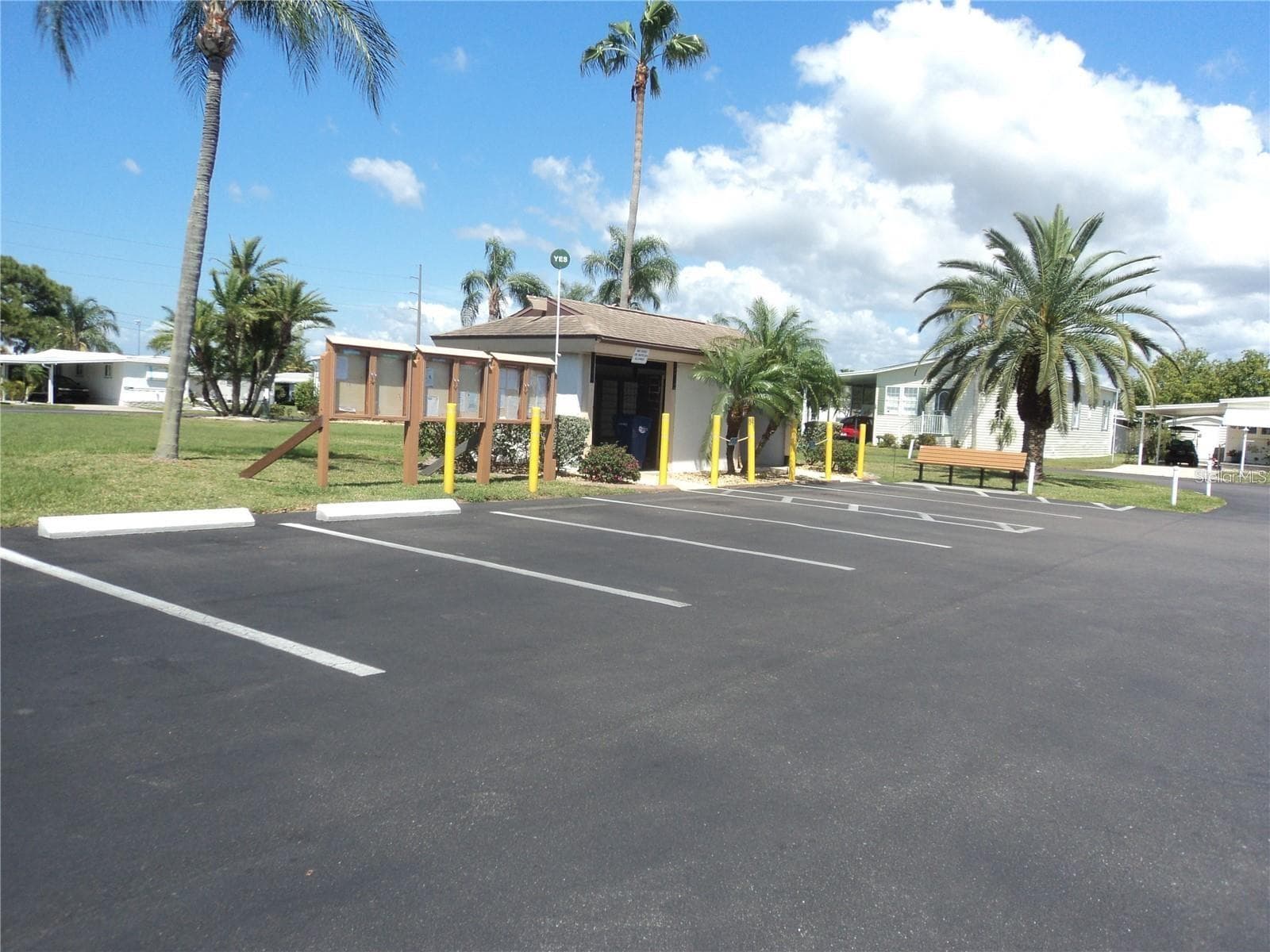 Mobile Home at 5316 53RD AVE E #F21, BRADENTON, photo 15 of 19
