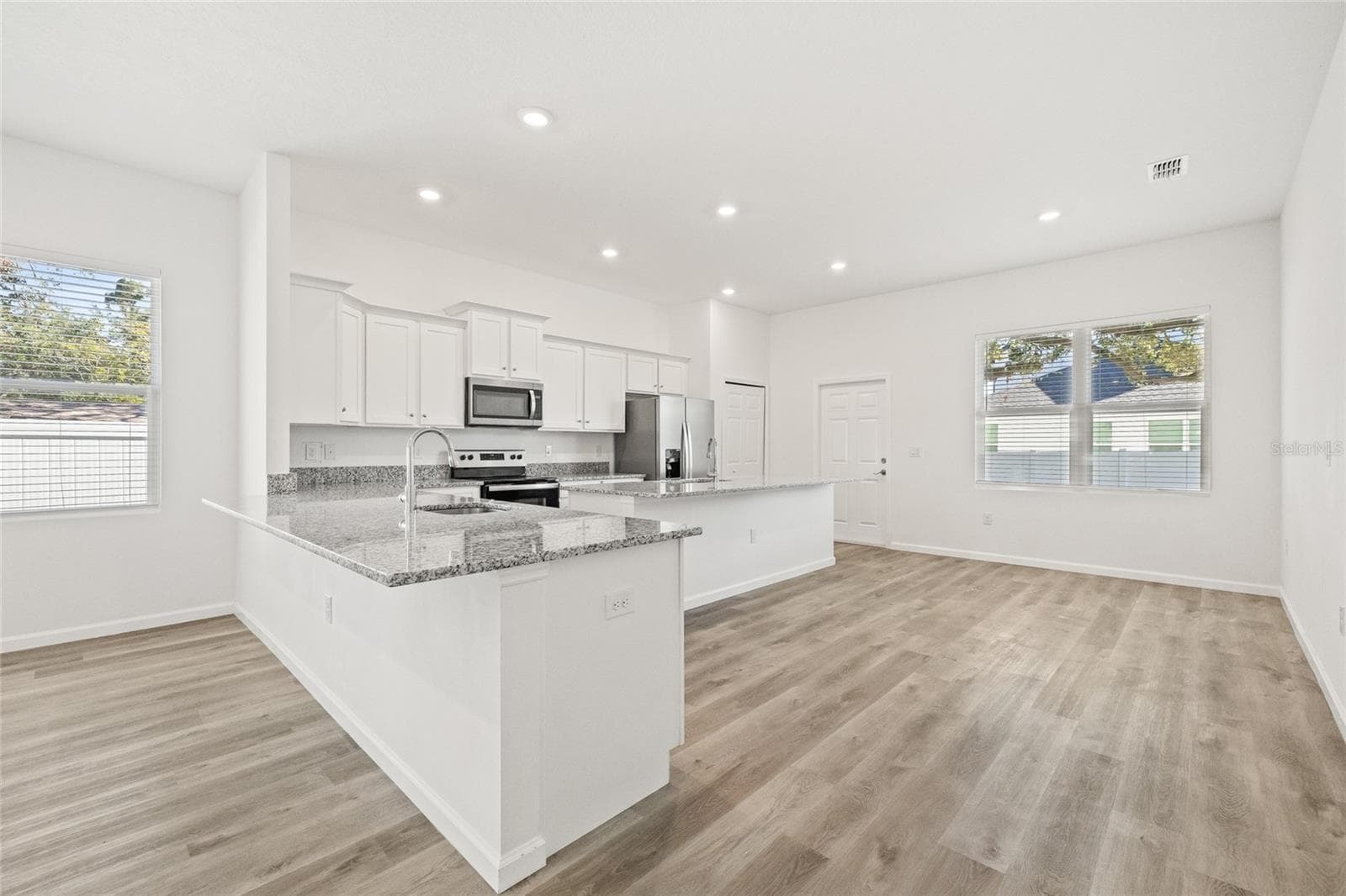 Single Family Residence at 3005 E 17TH AVE, TAMPA, photo 14 of 54