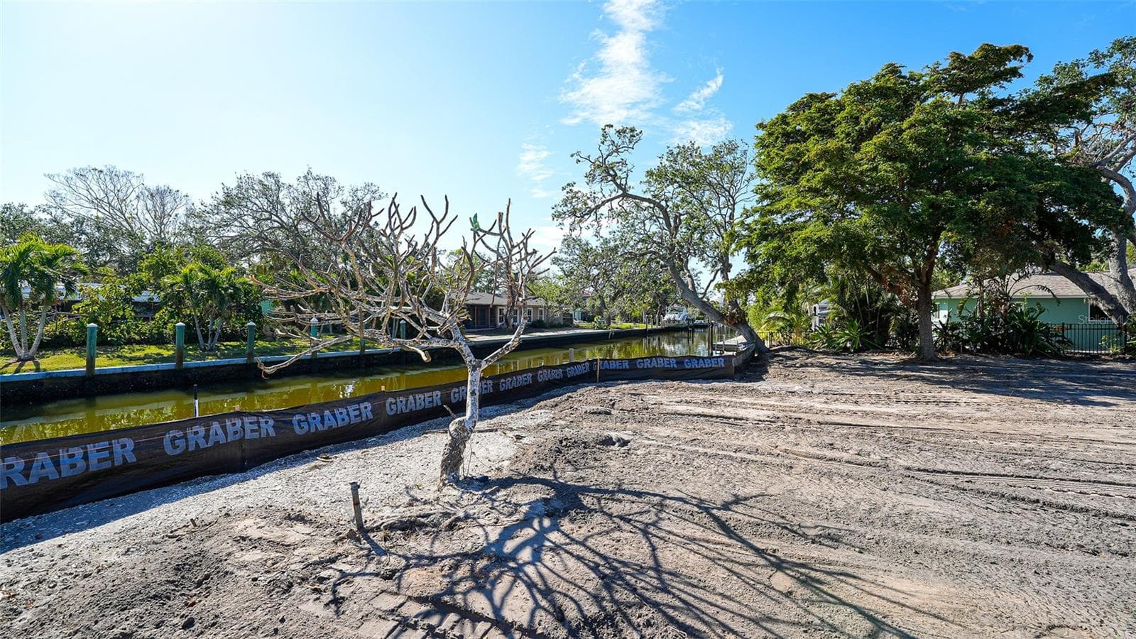 140 FEET DEPTH ON EACH SIDE - 660 LONGVIEW DR, LONGBOAT KEY