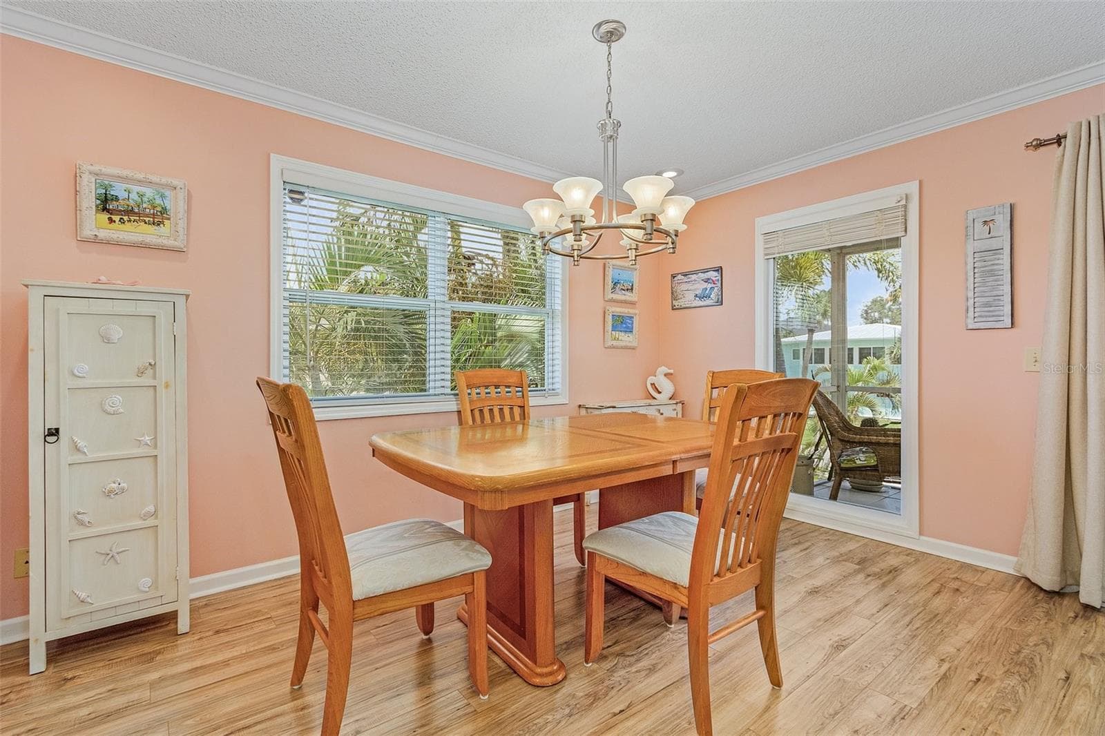 Dining area - 140 BAY MAR DR, FORT MYERS BEACH