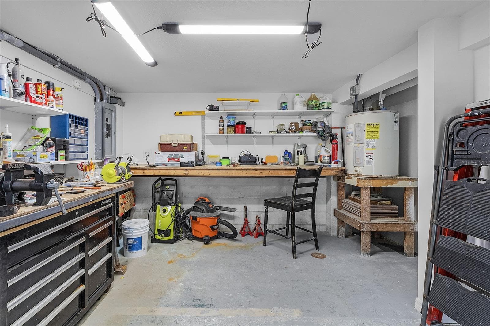 Garage - 140 BAY MAR DR, FORT MYERS BEACH