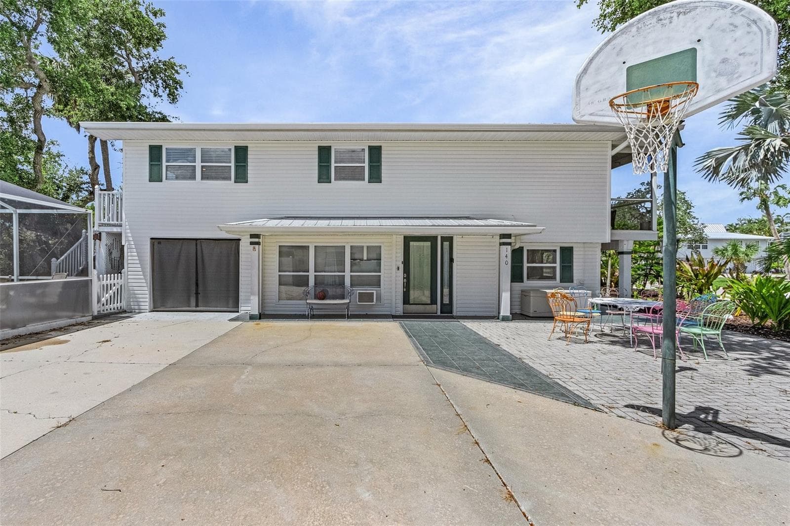 Ample parking - 140 BAY MAR DR, FORT MYERS BEACH