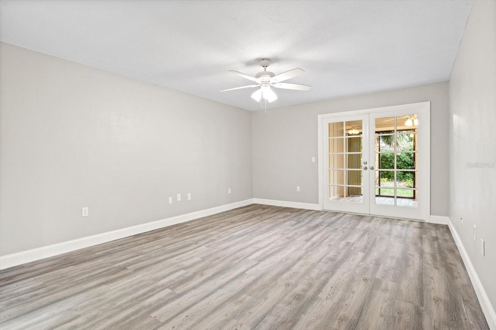 MASTER WITH WALK OUT TO FLORIDA ROOM - 6401 PELICAN DR #80A, BRADENTON