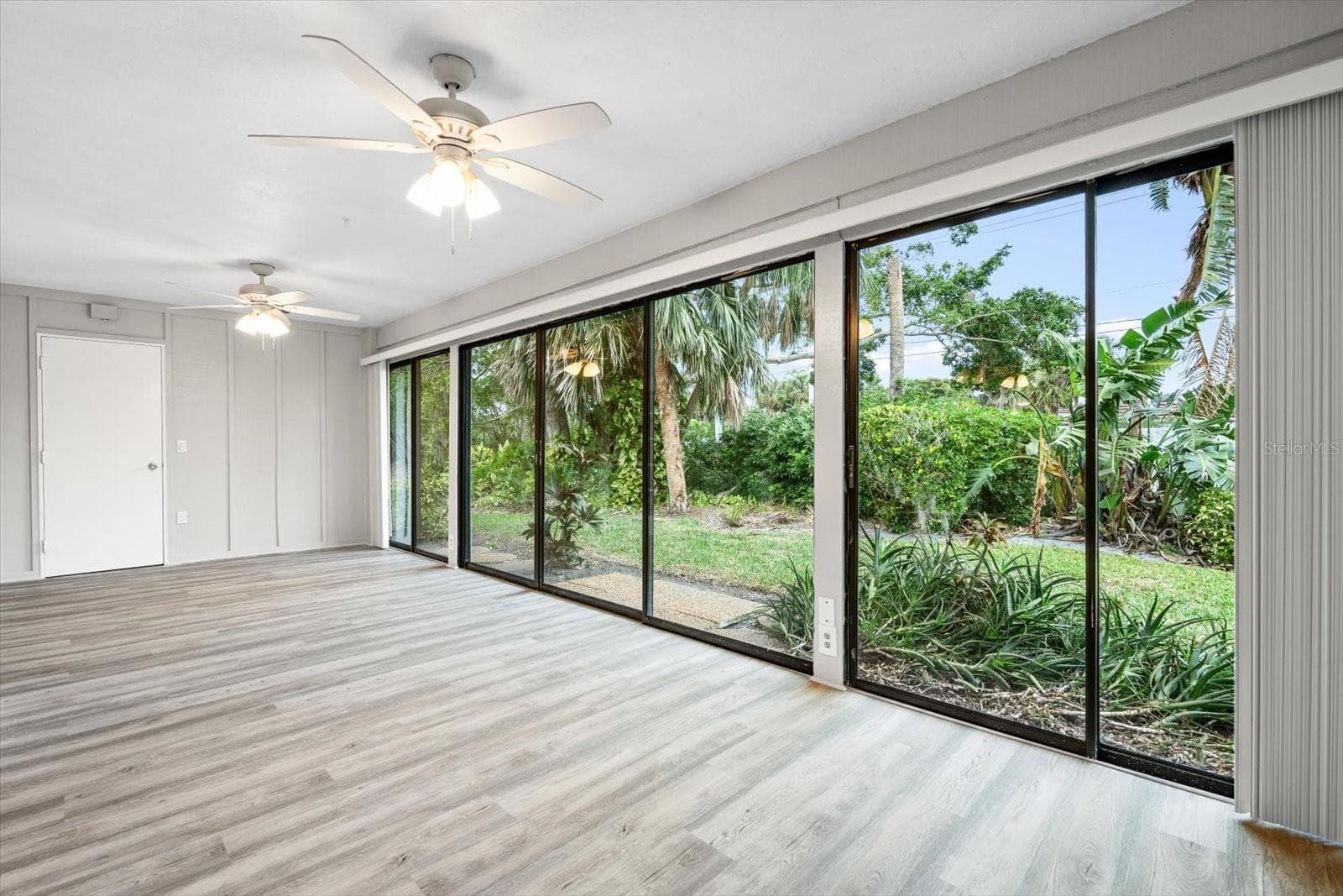 FLORIDA ROOM - 6401 PELICAN DR #80A, BRADENTON