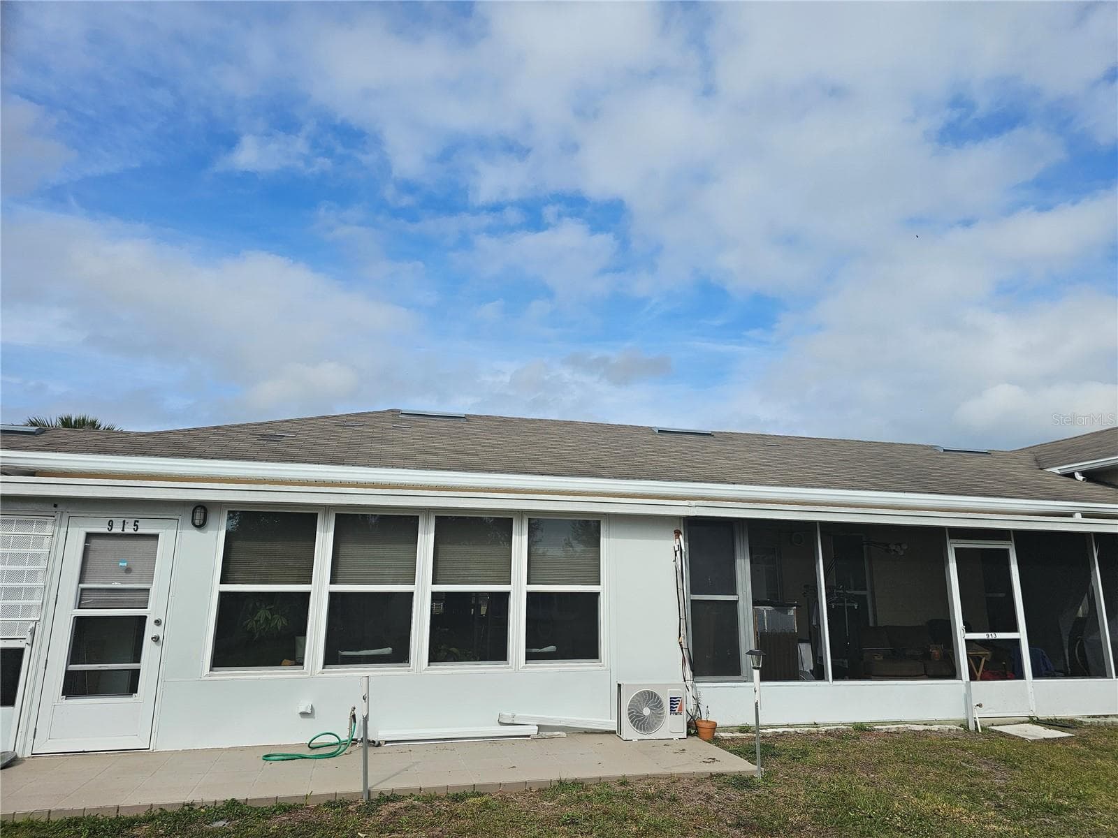 Villa at 915 CLUB CIR, LAKESHORE, photo 12 of 35
