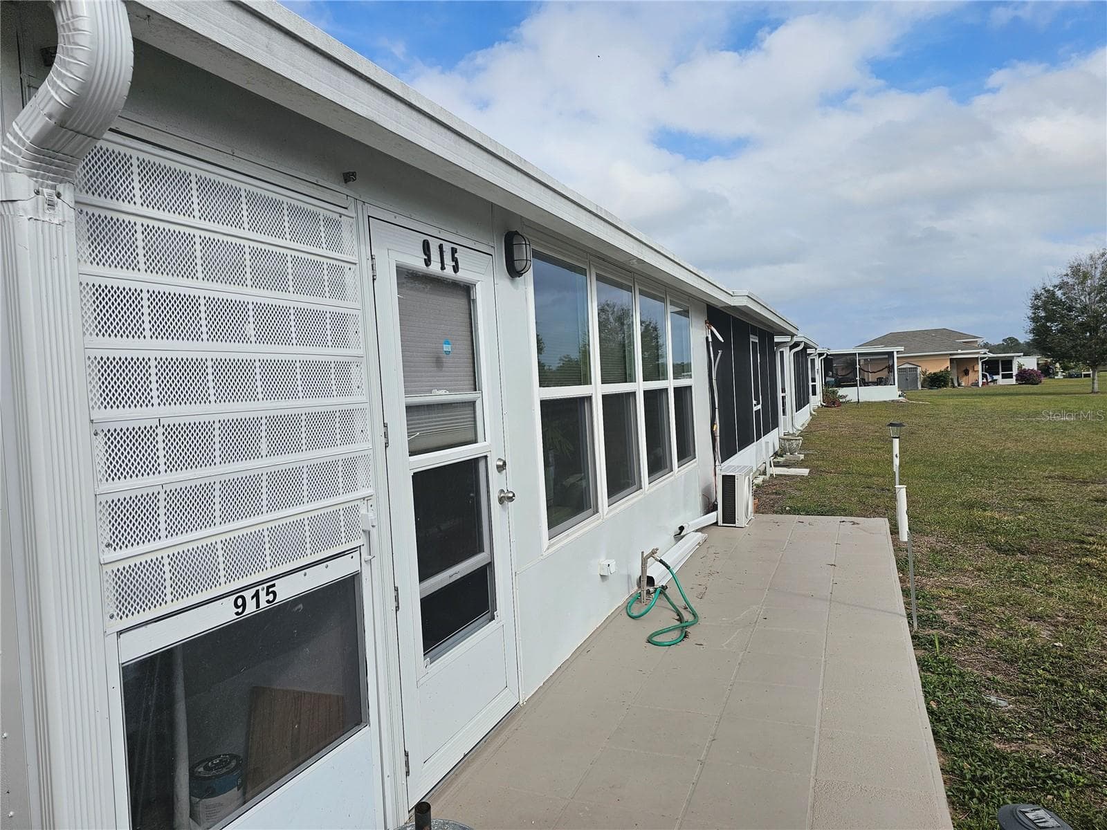 Villa at 915 CLUB CIR, LAKESHORE, photo 13 of 35