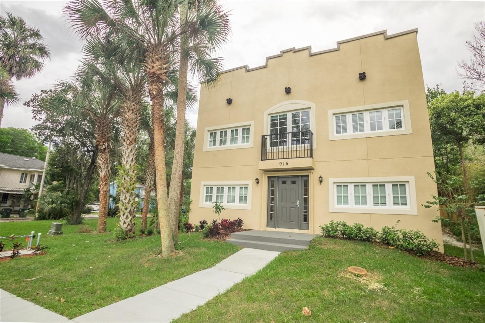 Multi-Family 5+ at 915 E PALMETTO ST, LAKELAND, photo 3 of 65