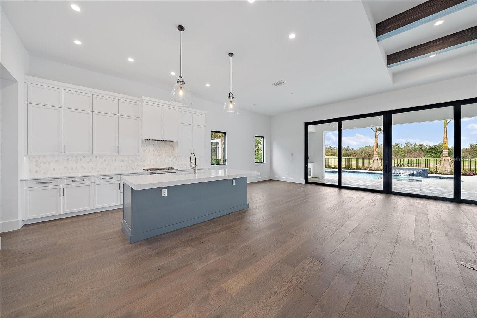Single Family Residence at 3739 CALEDONIA LN, SARASOTA, photo 26 of 38