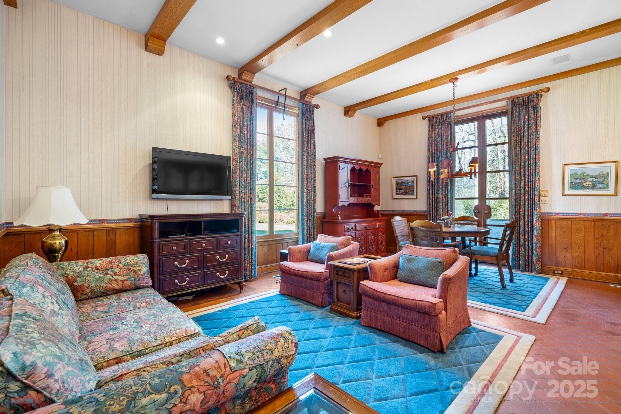 Family Room w/Door to Patio - Lenoir
