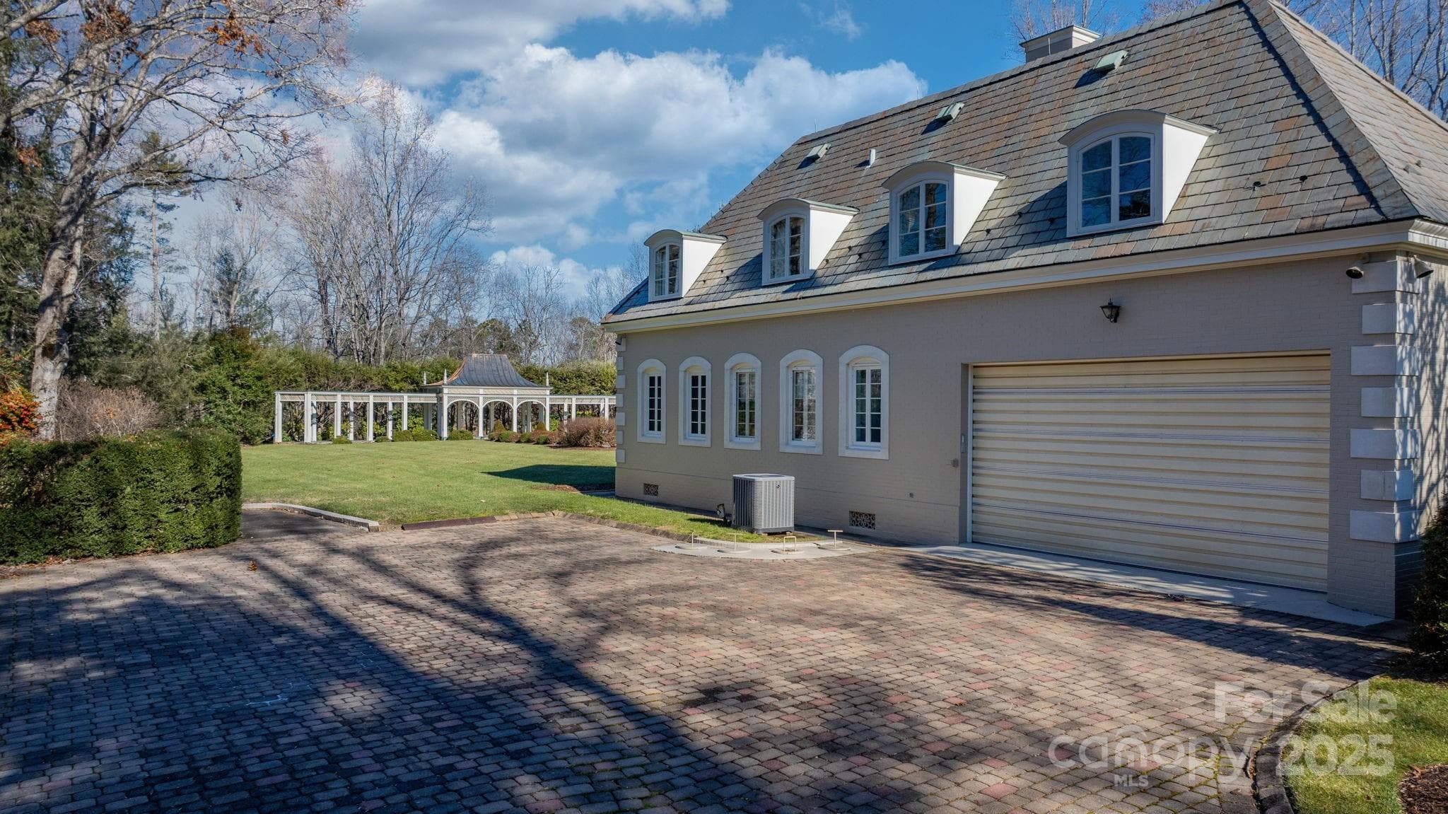 Garage & Side Drive Off Main Drive - Lenoir