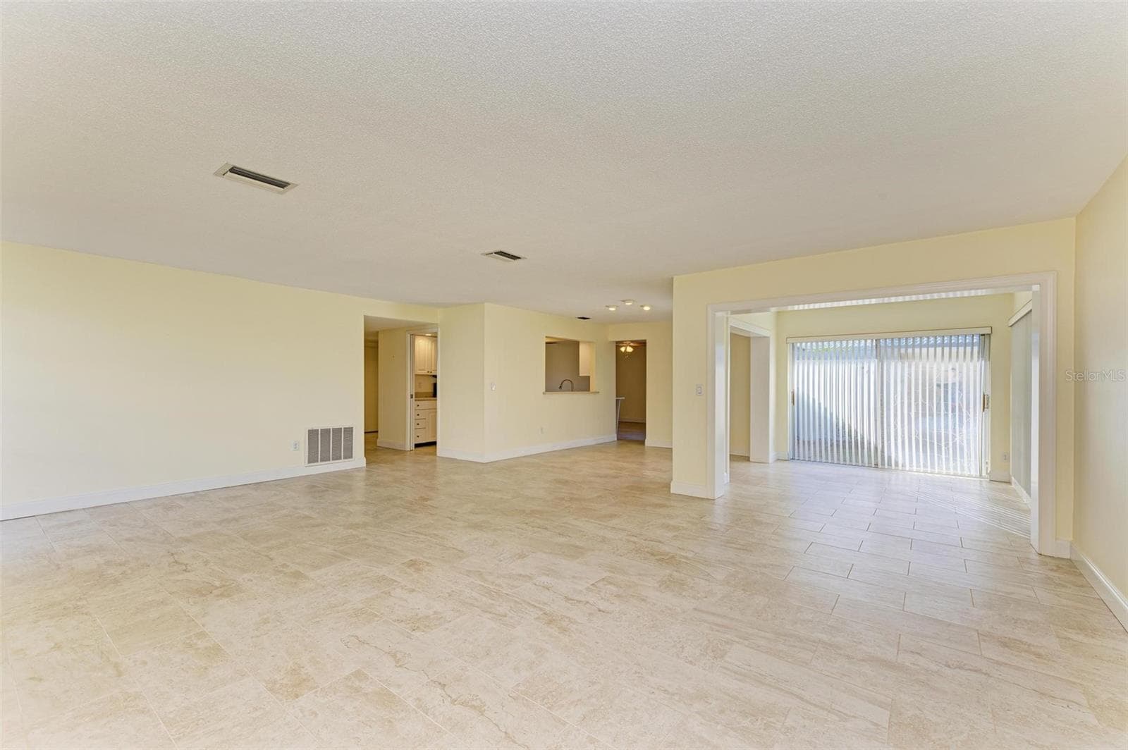 Villa at 6704 11TH AVE W, BRADENTON, photo 14 of 54