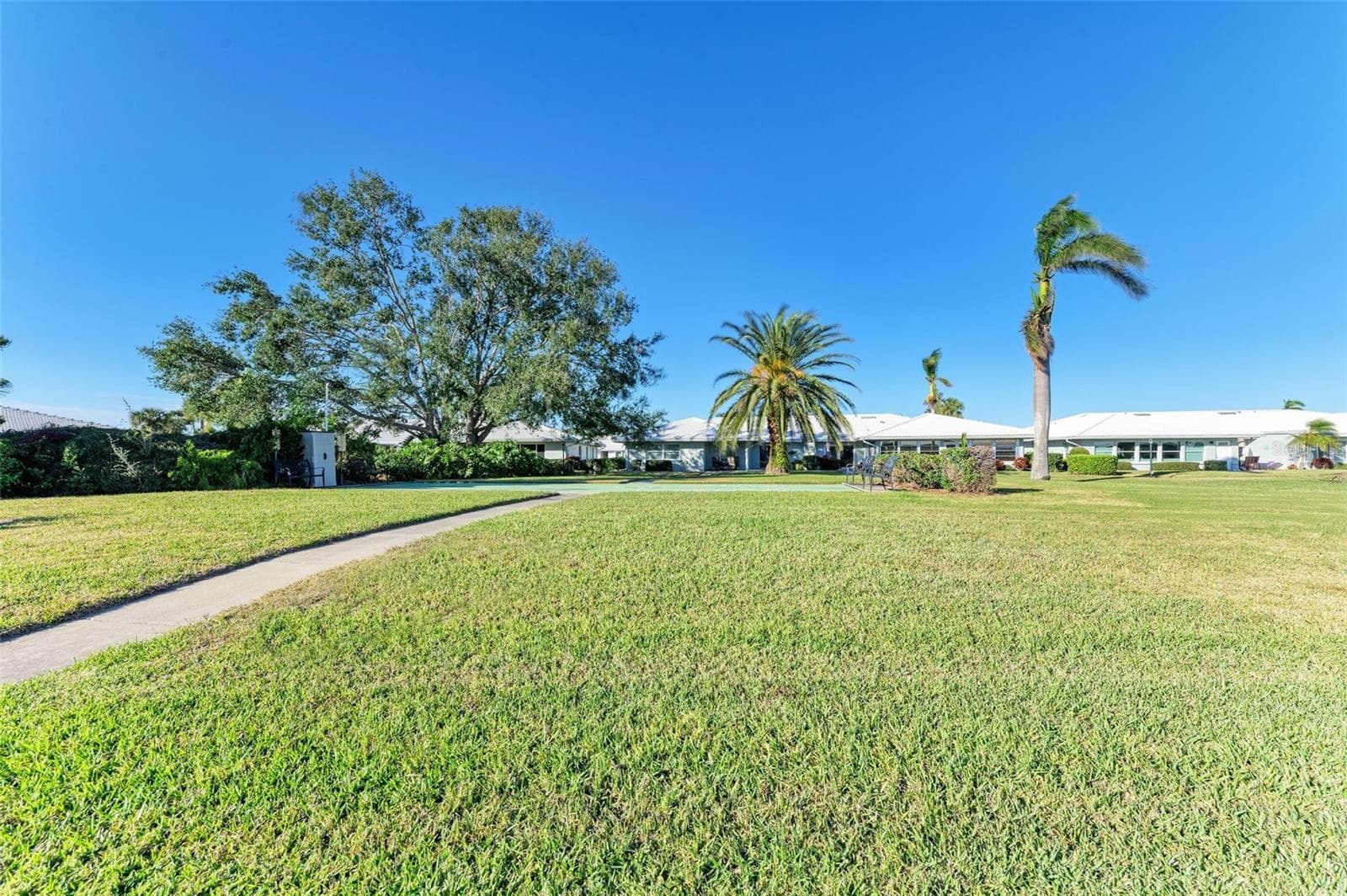 Villa at 6704 11TH AVE W, BRADENTON, photo 42 of 54
