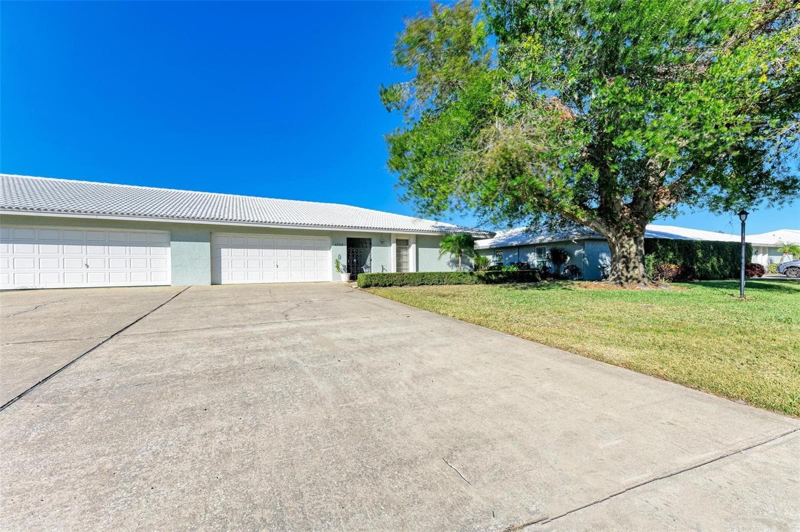 Villa at 6704 11TH AVE W, BRADENTON, photo 43 of 54
