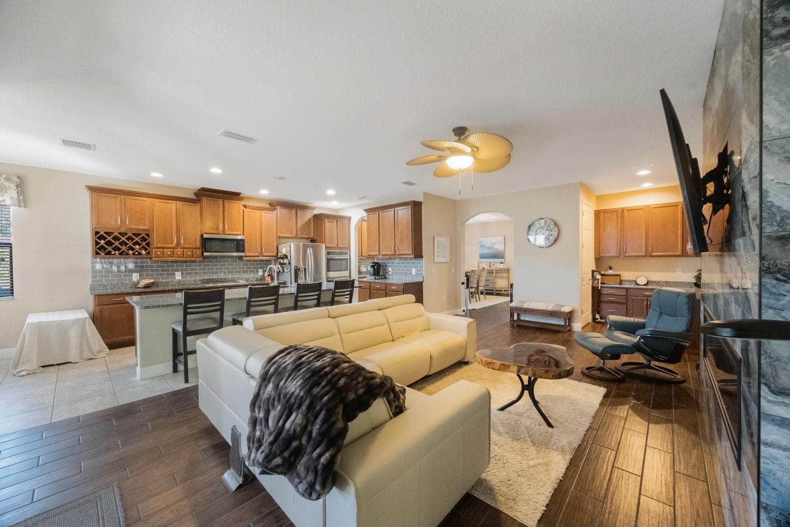 Single Family Residence at 2564 GRAND CYPRESS BLVD, PALM HARBOR, photo 16 of 52