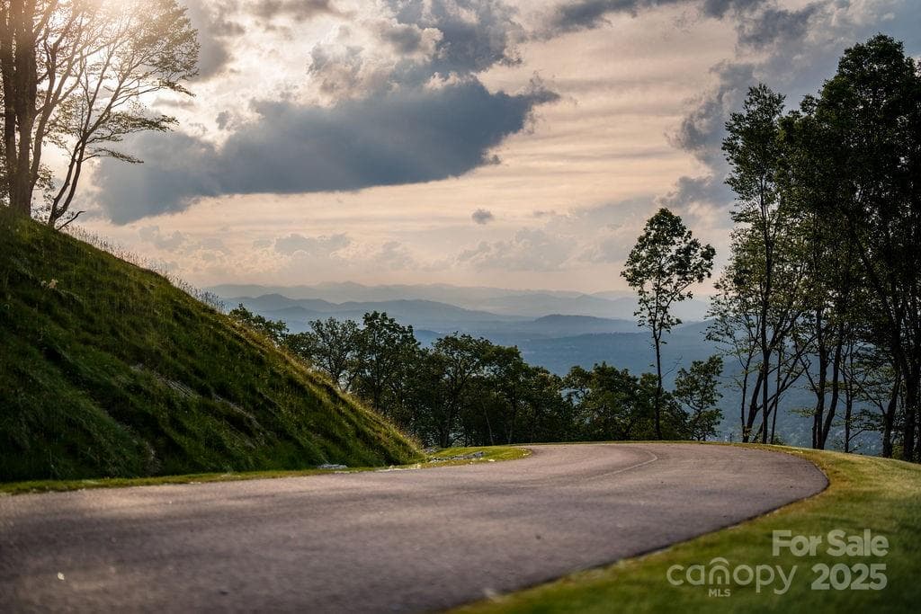 Lot at Hendersonville, photo 3 of 6