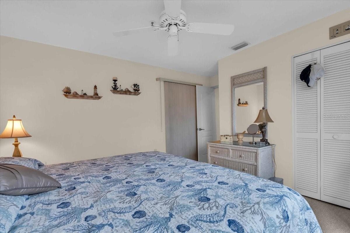 beds can also be twins - 6713 STONE RIVER RD #206, BRADENTON