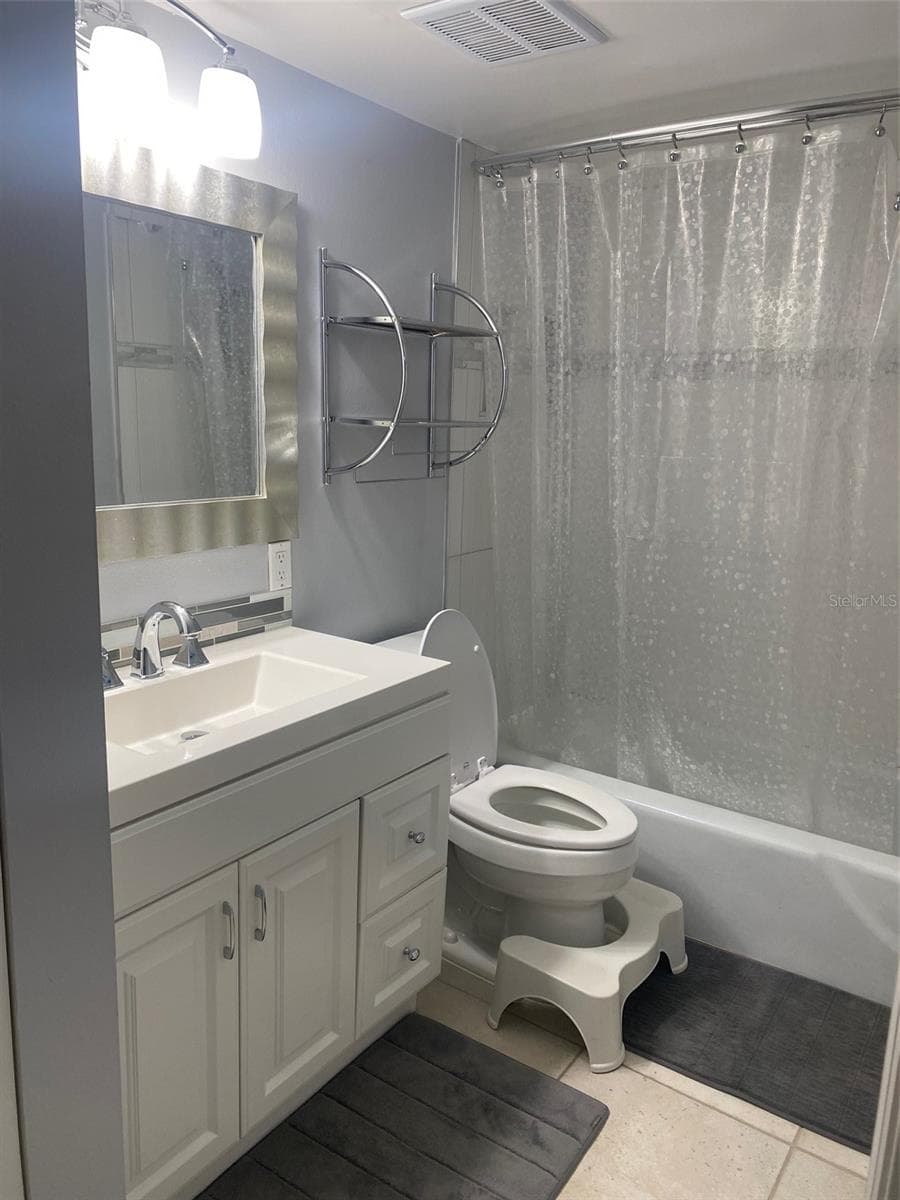 Condominium at 2763 WOODGATE LN #208, SARASOTA, photo 19 of 25