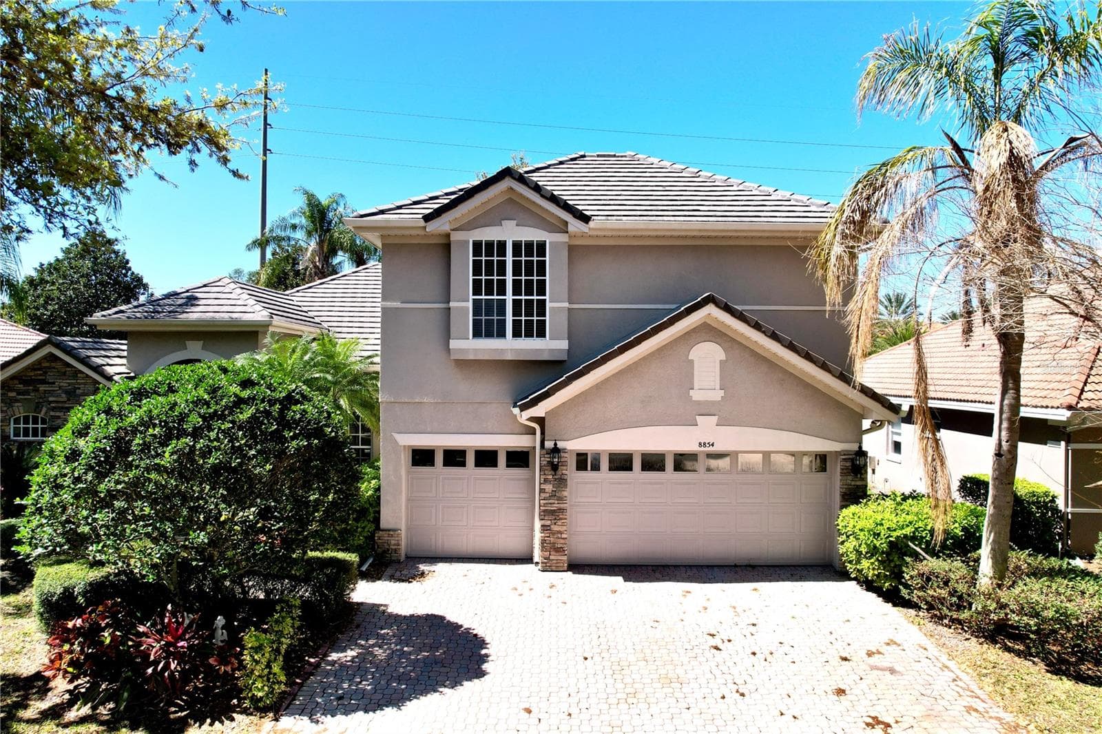 8854 OAK LANDINGS CT