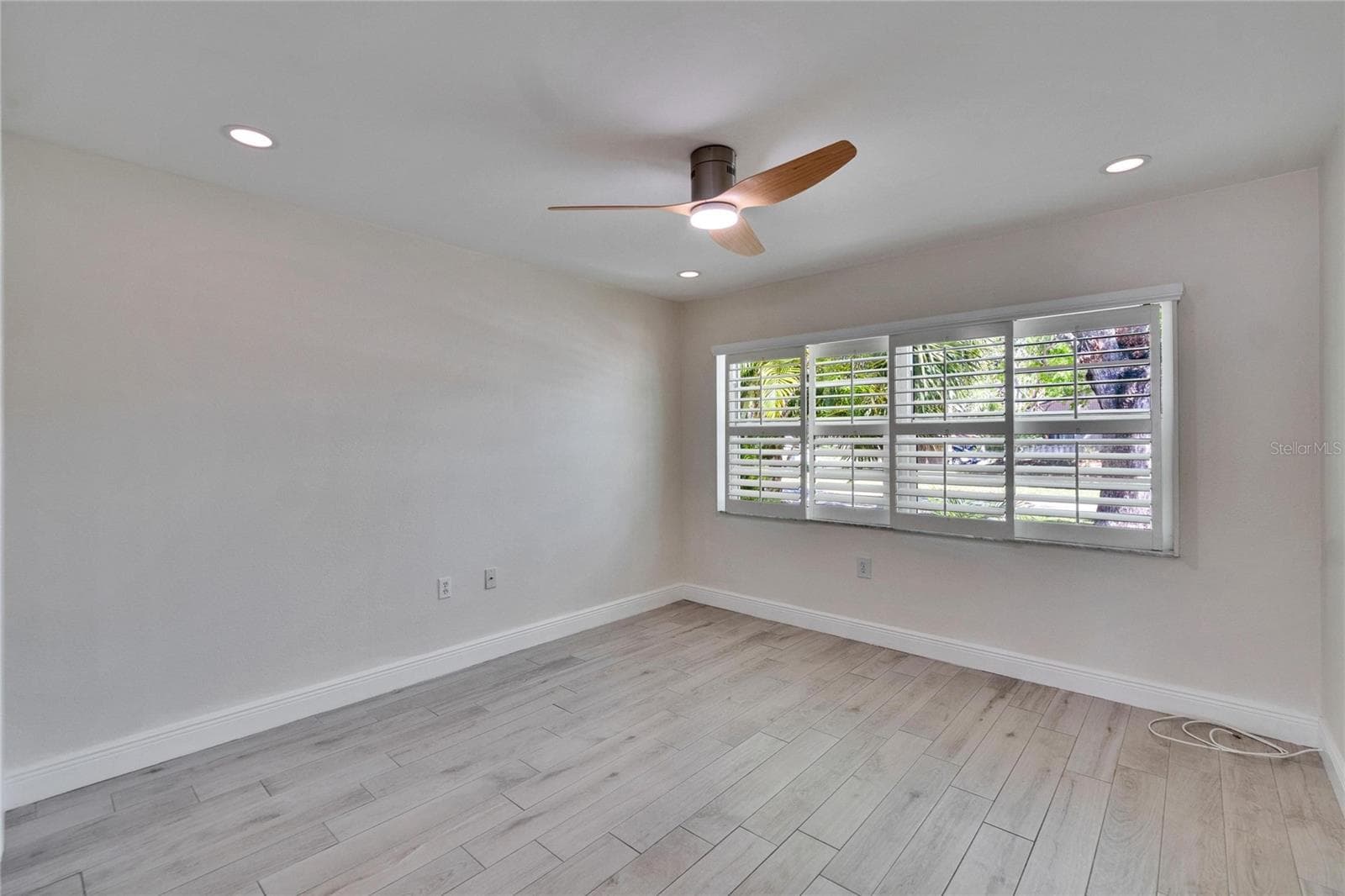 Guest Bedroom - 370 S WOODLANDS DR, OLDSMAR
