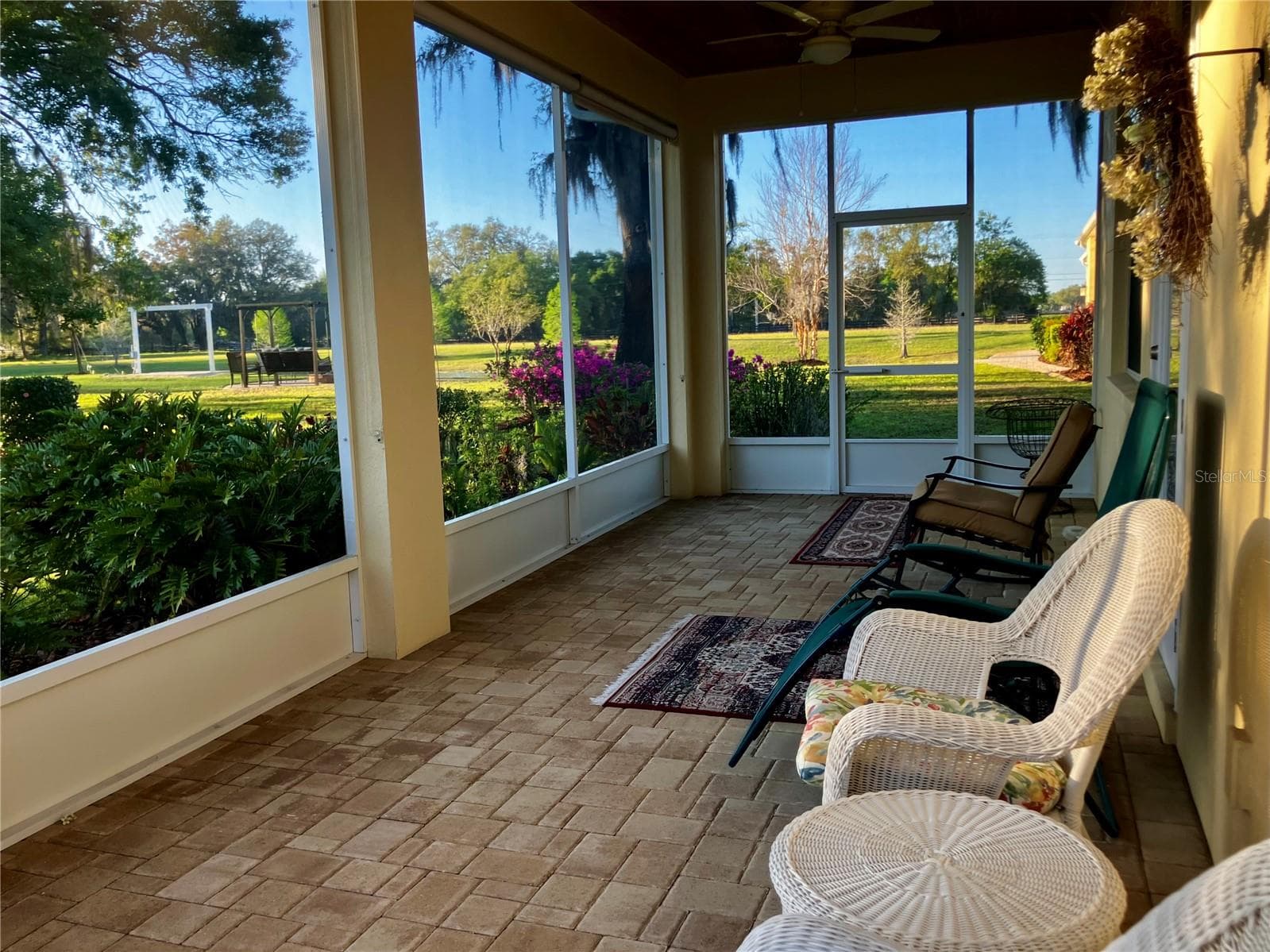 Cottage screened porch - 3709 GALLAGHER RD, PLANT CITY
