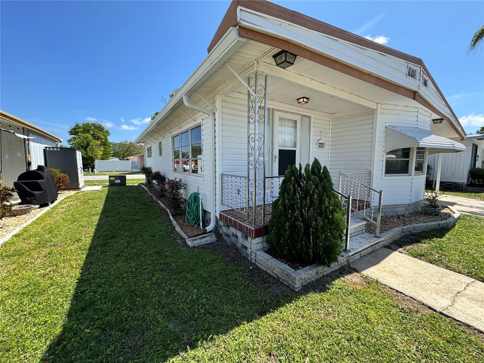 Mobile Home at 2331 BELLEAIR RD #Lot 237, CLEARWATER, photo 2 of 35