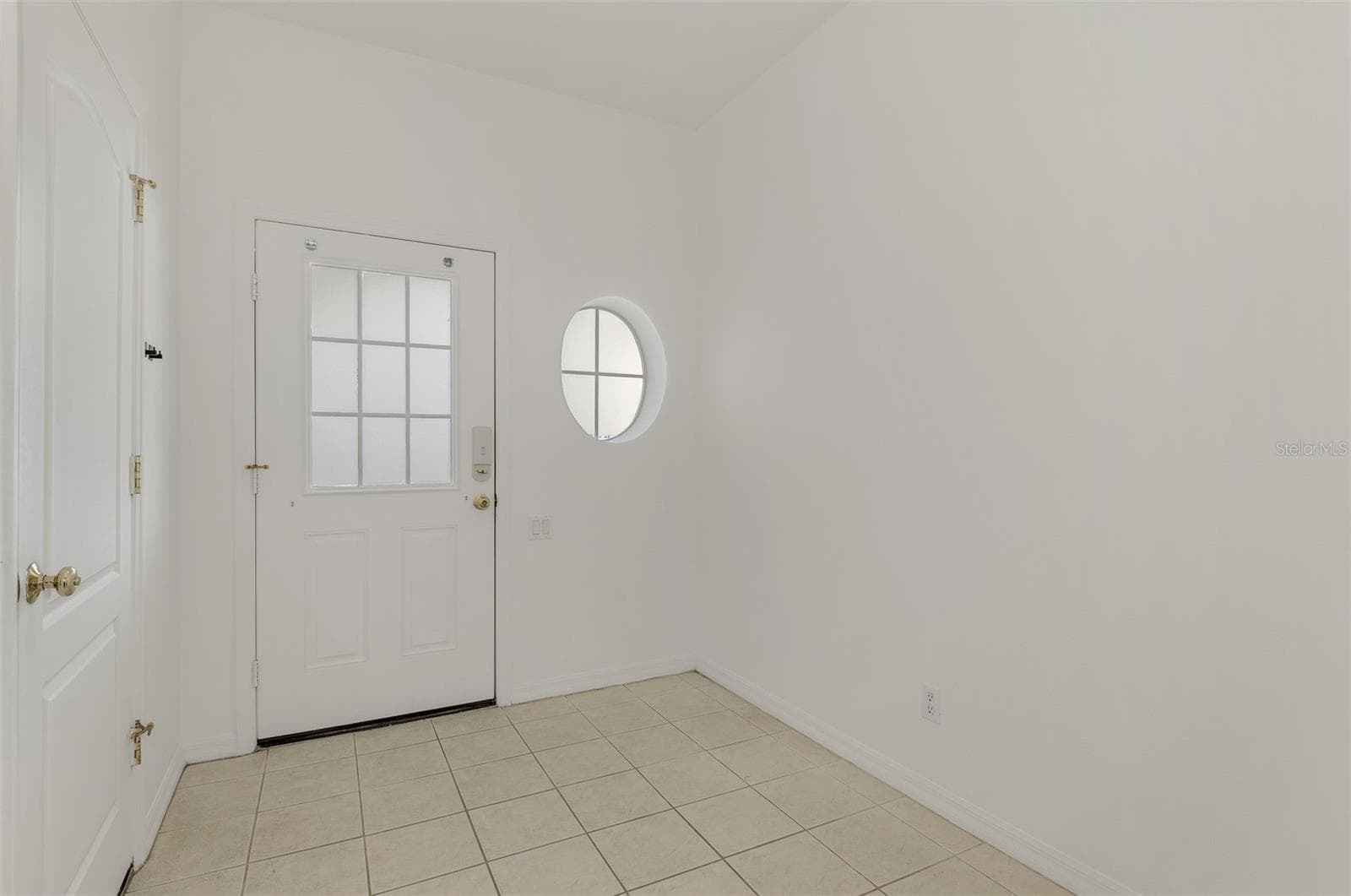 Townhouse at 1156 JONAH DR, NORTH PORT, photo 6 of 62