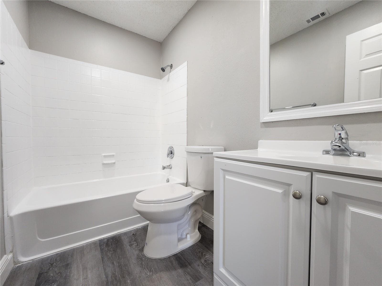 primary bathroom - 200 AFTON SQ #108, ALTAMONTE SPRINGS