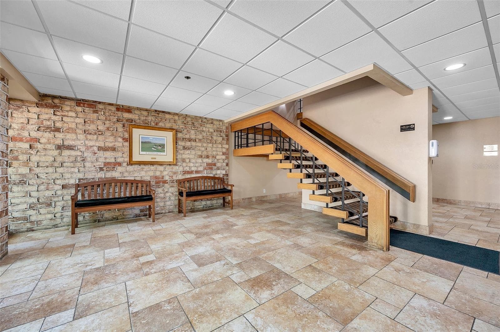 Lobby - 36750 US 19 N #2763, PALM HARBOR