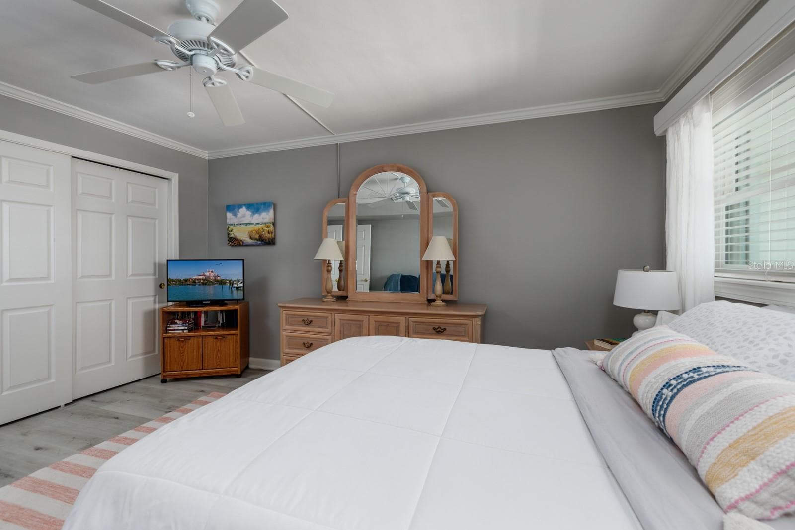 2nd bedroom w/large built-in closet. Luxury vinyl plank flooring. - 6161 GULF WINDS DR #338, ST PETE BEACH