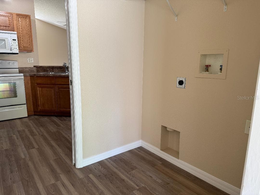 Single Family Residence at 3355 ABELINE RD, SPRING HILL, photo 5 of 59