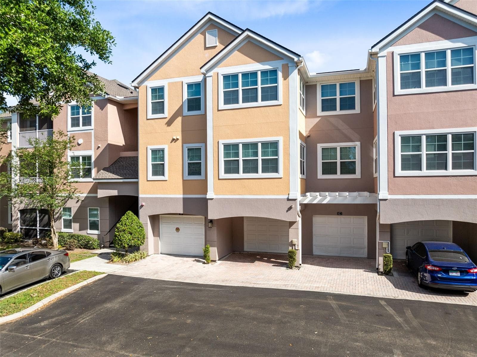 6685 QUEENS BOROUGH AVE #202