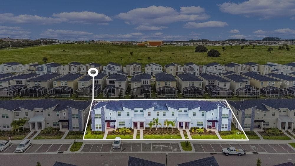 Aerial view of row of townhouses - 1148 KINGSBARN ST, DAVENPORT