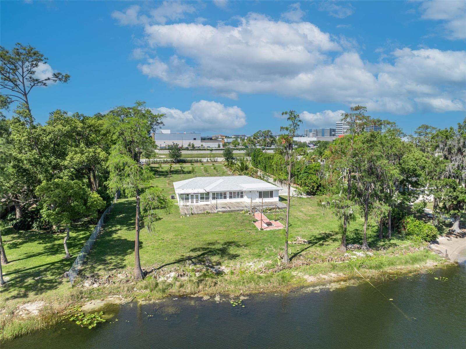 Single Family Residence at 7420 LAKE WILLIS DR, ORLANDO, photo 4 of 41